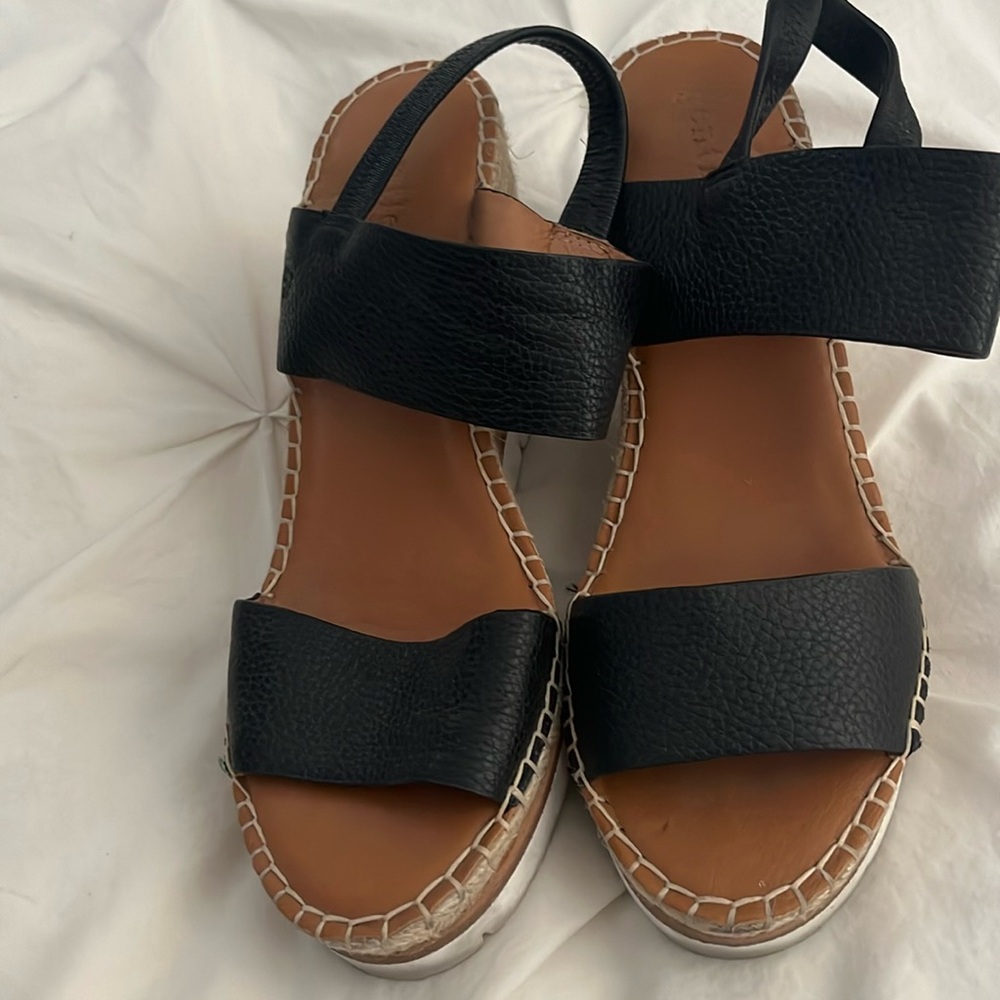 kennth cole Gentle Soul leather wedges